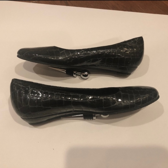 Vaneli Shoes - 7.5 N VANELI BLACK PATENT WEDGE     c